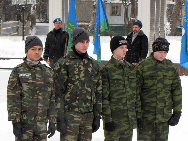 Митинг у мемориала