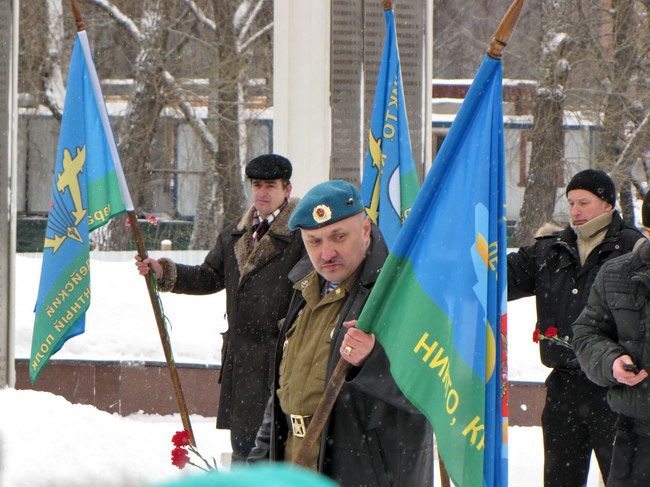 Митинг у мемориала