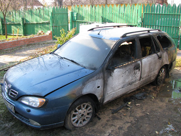 Сгоревший автомобиль