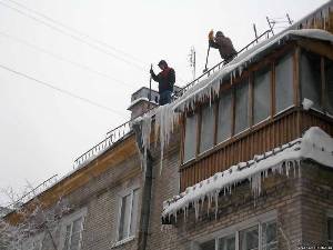 Сбивание сосулек Сбивание сосулек