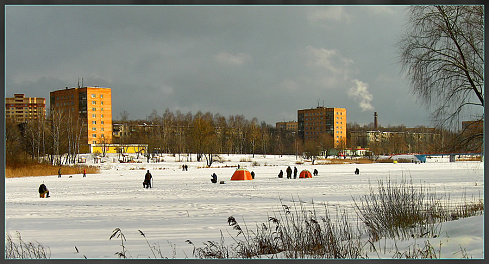Красные палатки.